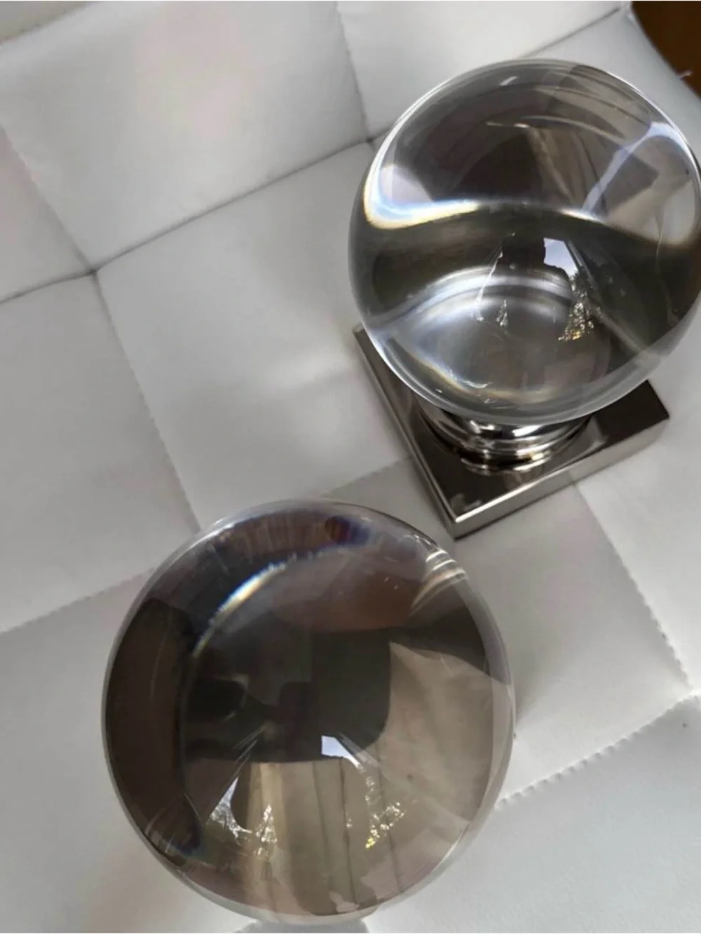 Restoration Hardware key features